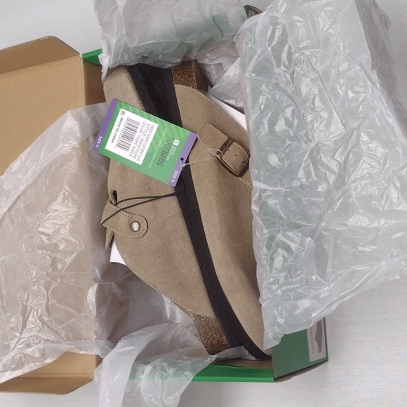 White Mountain Shoes - BARI LEATHER FOOTBEDS CLOG